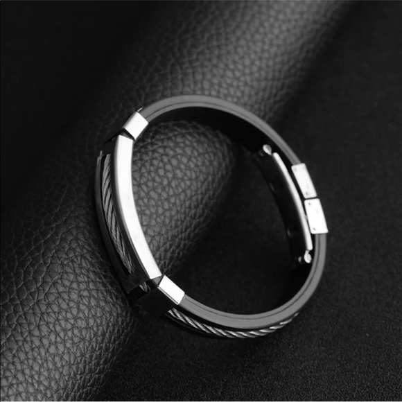 Men’s Stainless Steel Bracelet Black & Silver - Picture 7 of 8